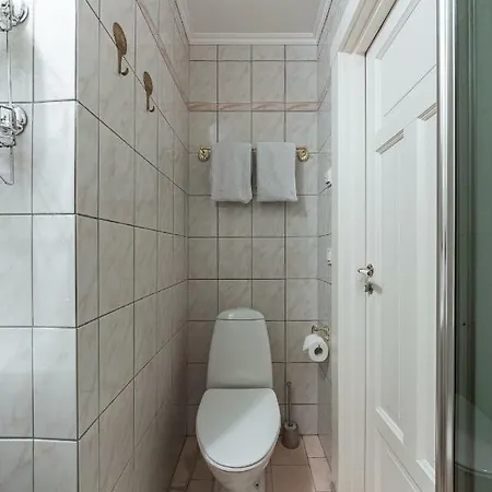 Luxury ★ *